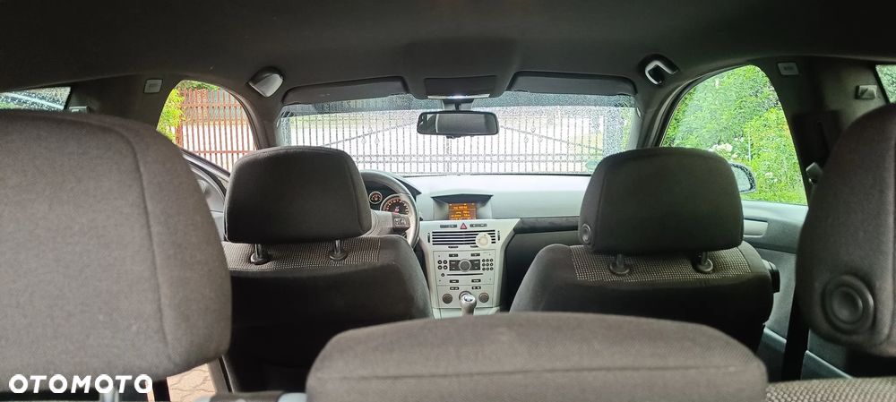 Opel Astra 1.8 Sport - 17