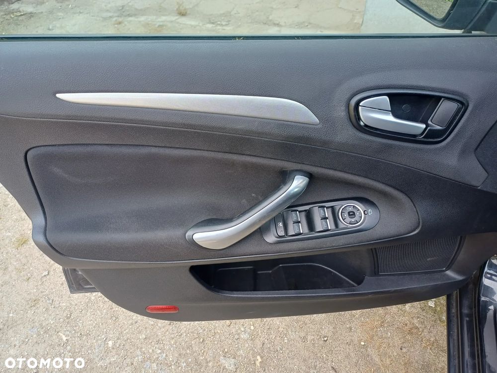 Ford Mondeo - 15