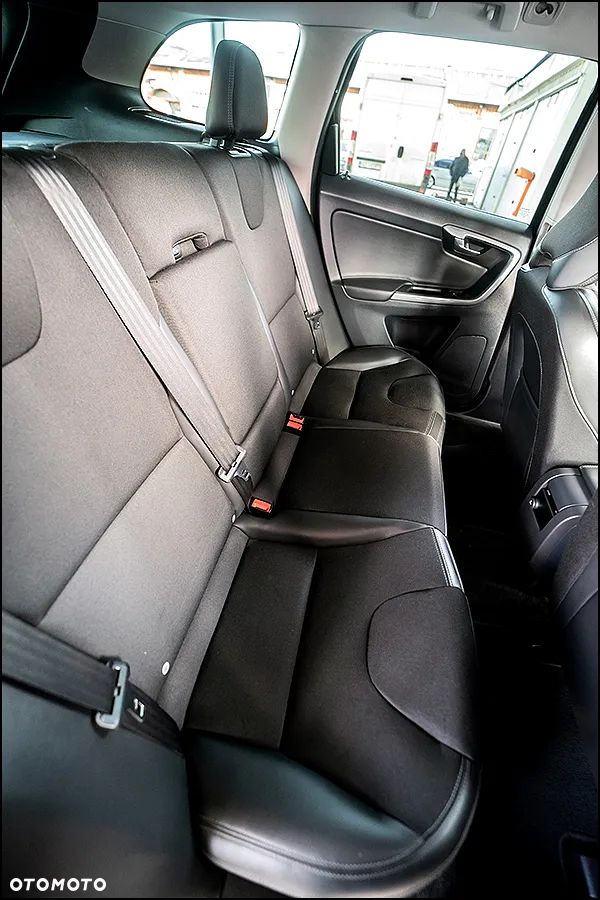 Volvo XC 60 D4 Kinetic - 33