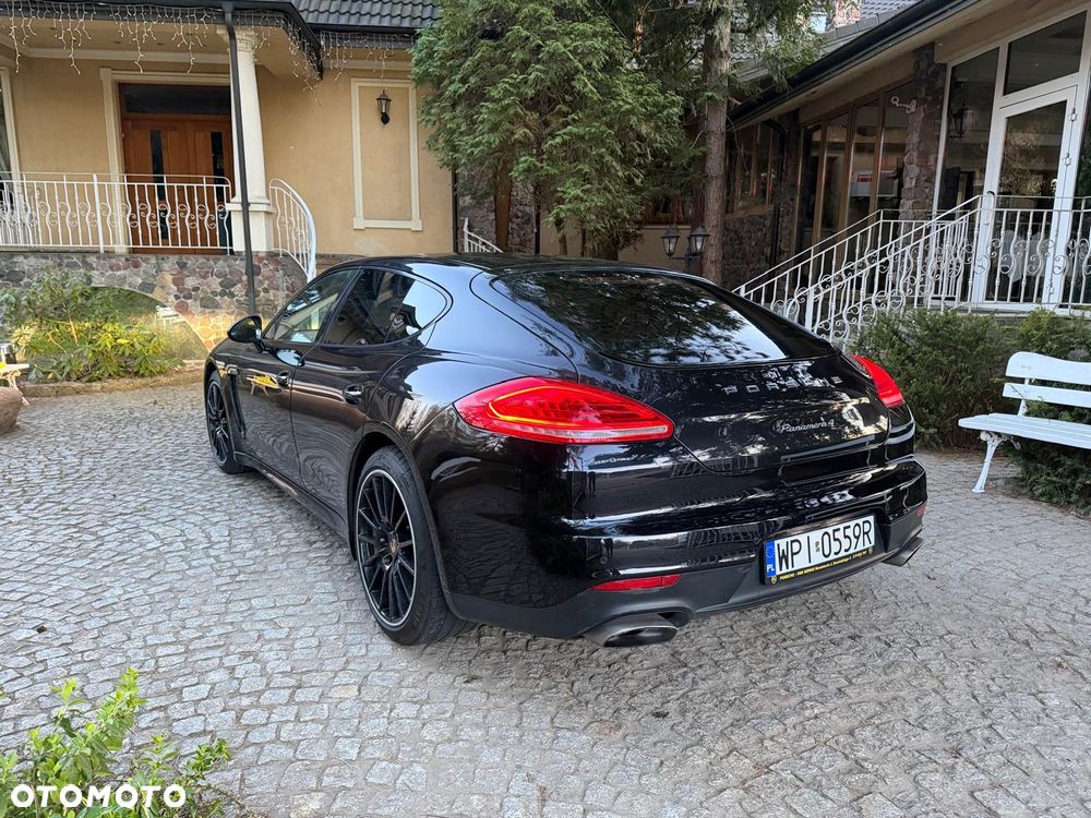 Porsche Panamera 4 PDK - 13