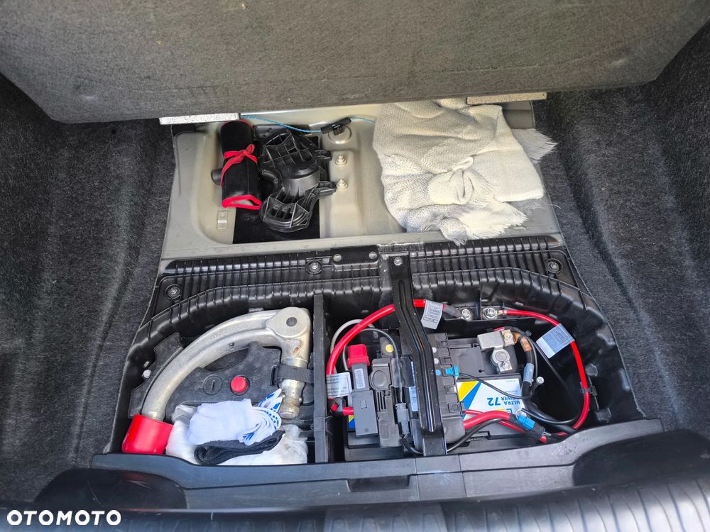 BMW Seria 1 118i - 32