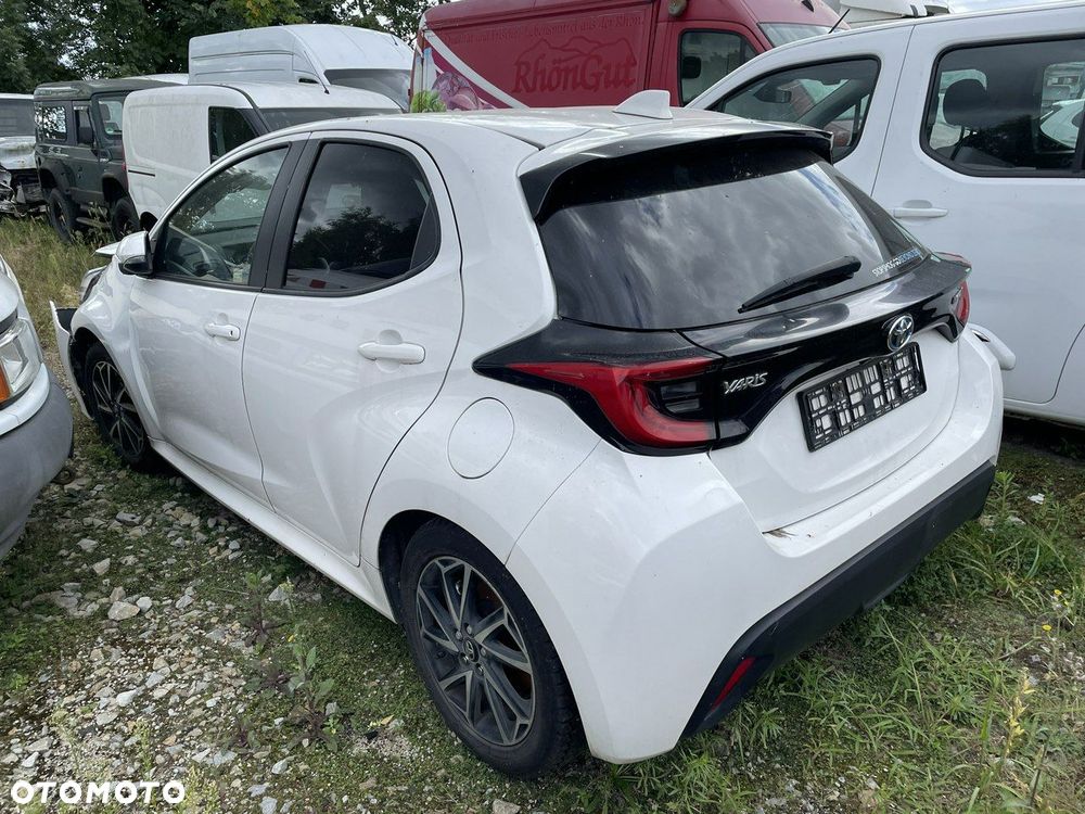 Toyota Yaris - 11