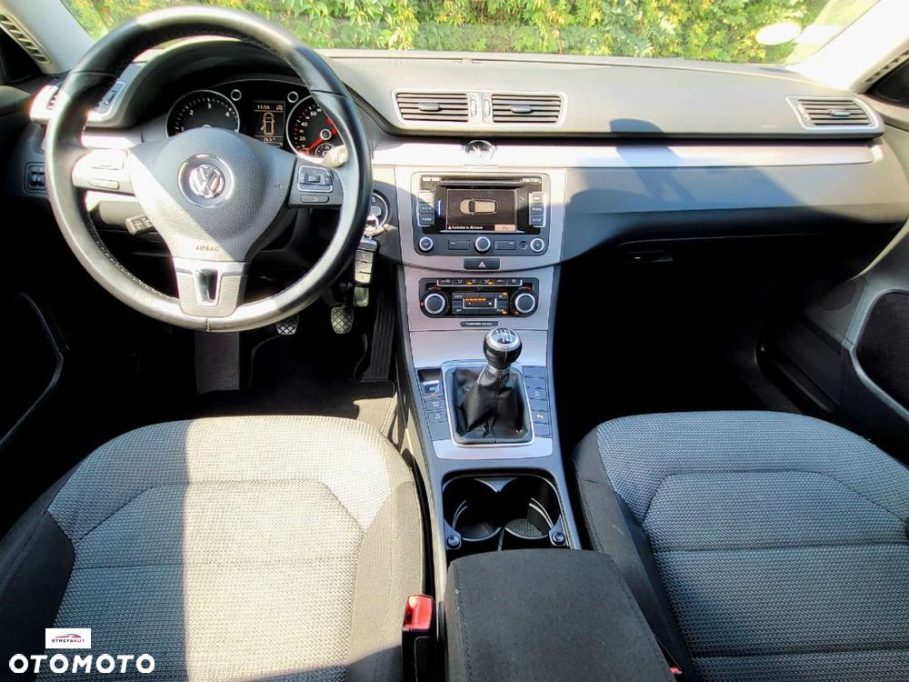 Volkswagen Passat - 9