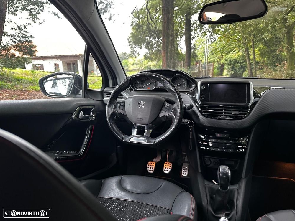 Peugeot 208 1.2 PureTech GT Line - 27