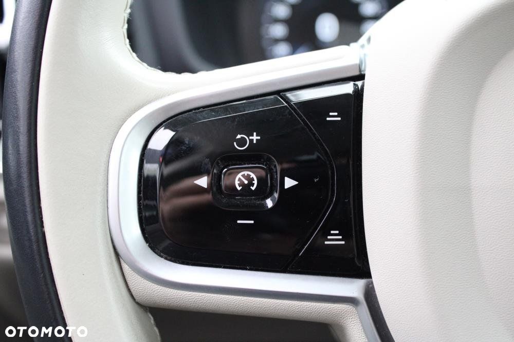 Volvo V60 Cross Country - 17