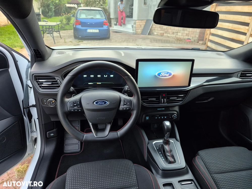 Ford Focus 1.0 EcoBoost MHEV ST-Line X - 10