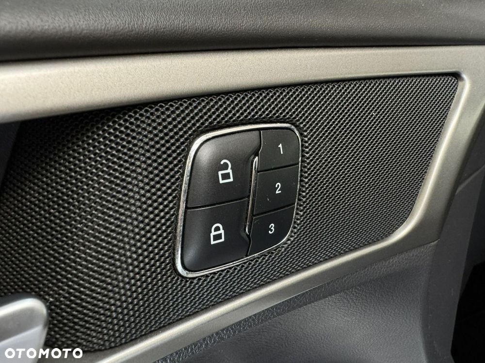Ford Mondeo Vignale 2.0 TDCi PowerShift - 17