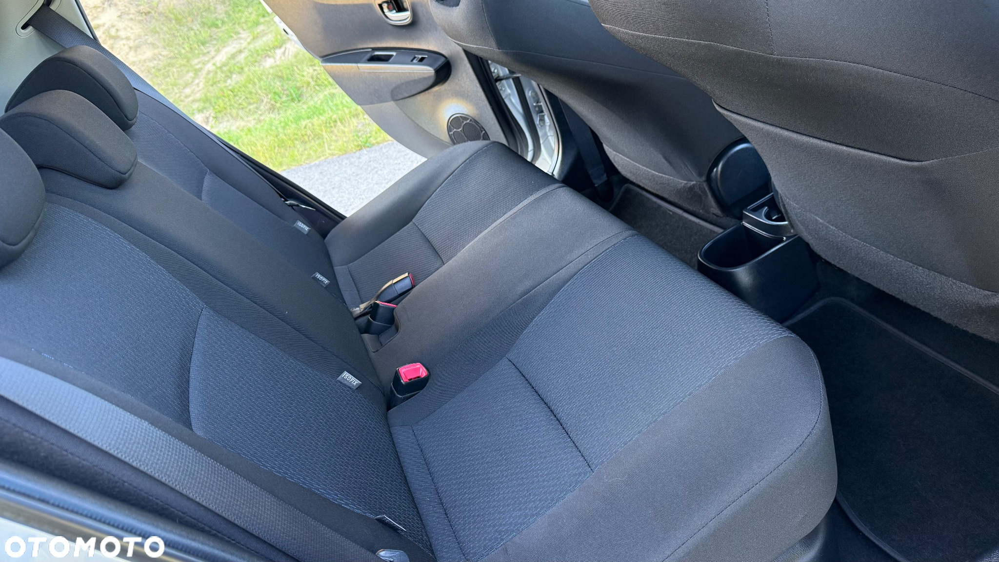 Toyota Yaris Hybrid 100 Active - 11
