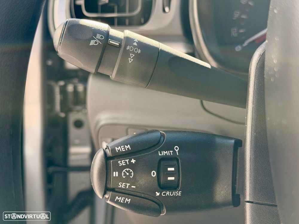 Citroën C3 1.2 PureTech Shine - 16