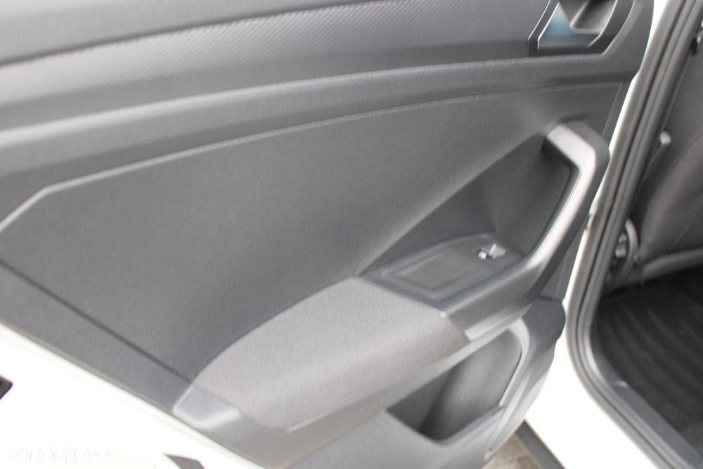 Volkswagen T-Roc - 26