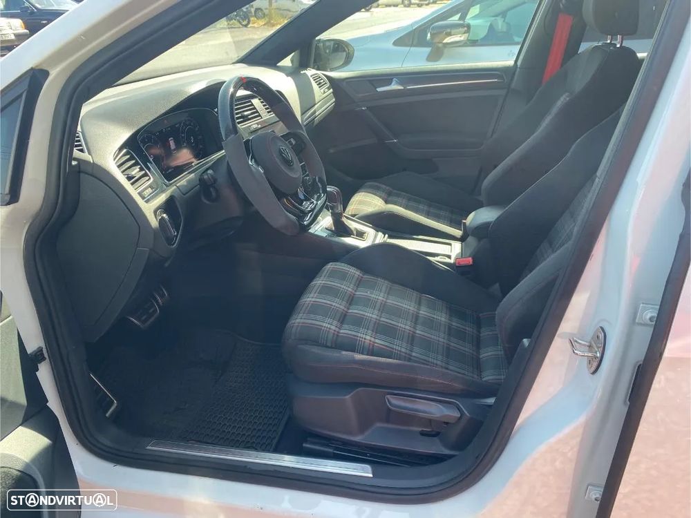 VW Golf GTI (BlueMotion ) DSG Performance - 12