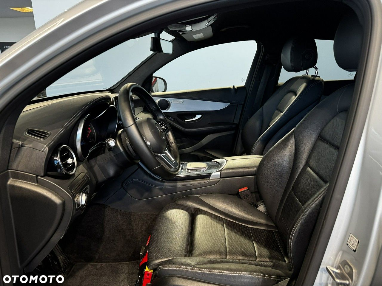 Mercedes-Benz GLC - 16