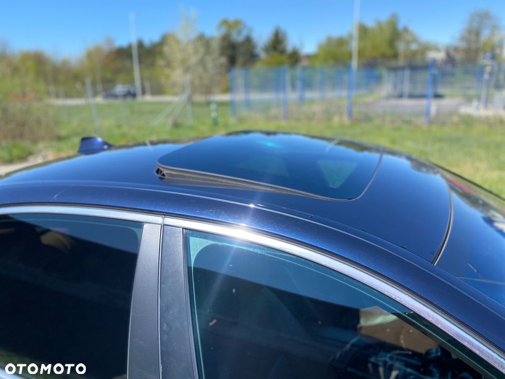 BMW Seria 5 525d xDrive - 23