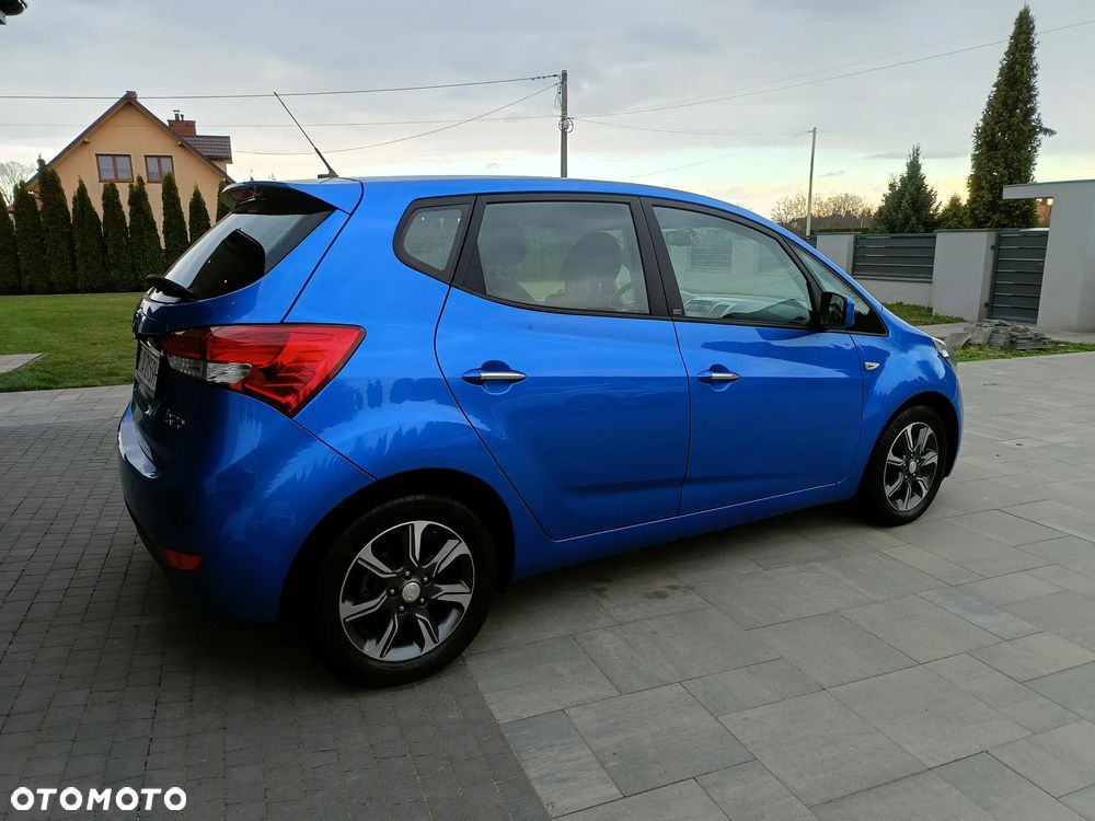 Hyundai ix20 1.4 blue - 12