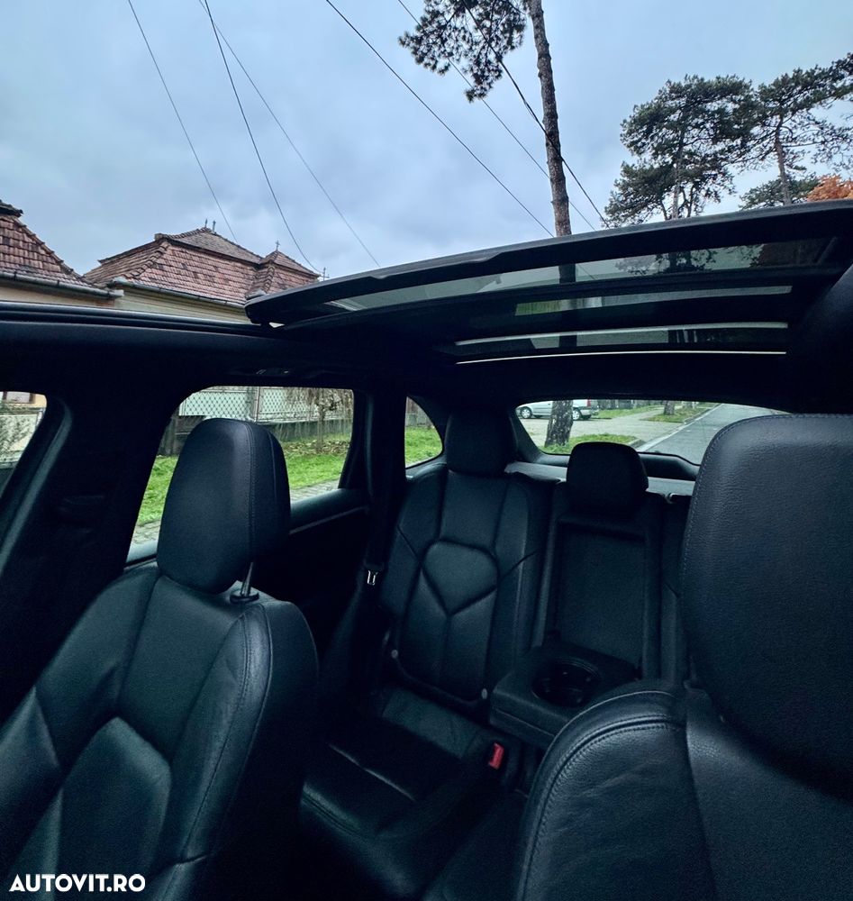 Porsche Cayenne - 21