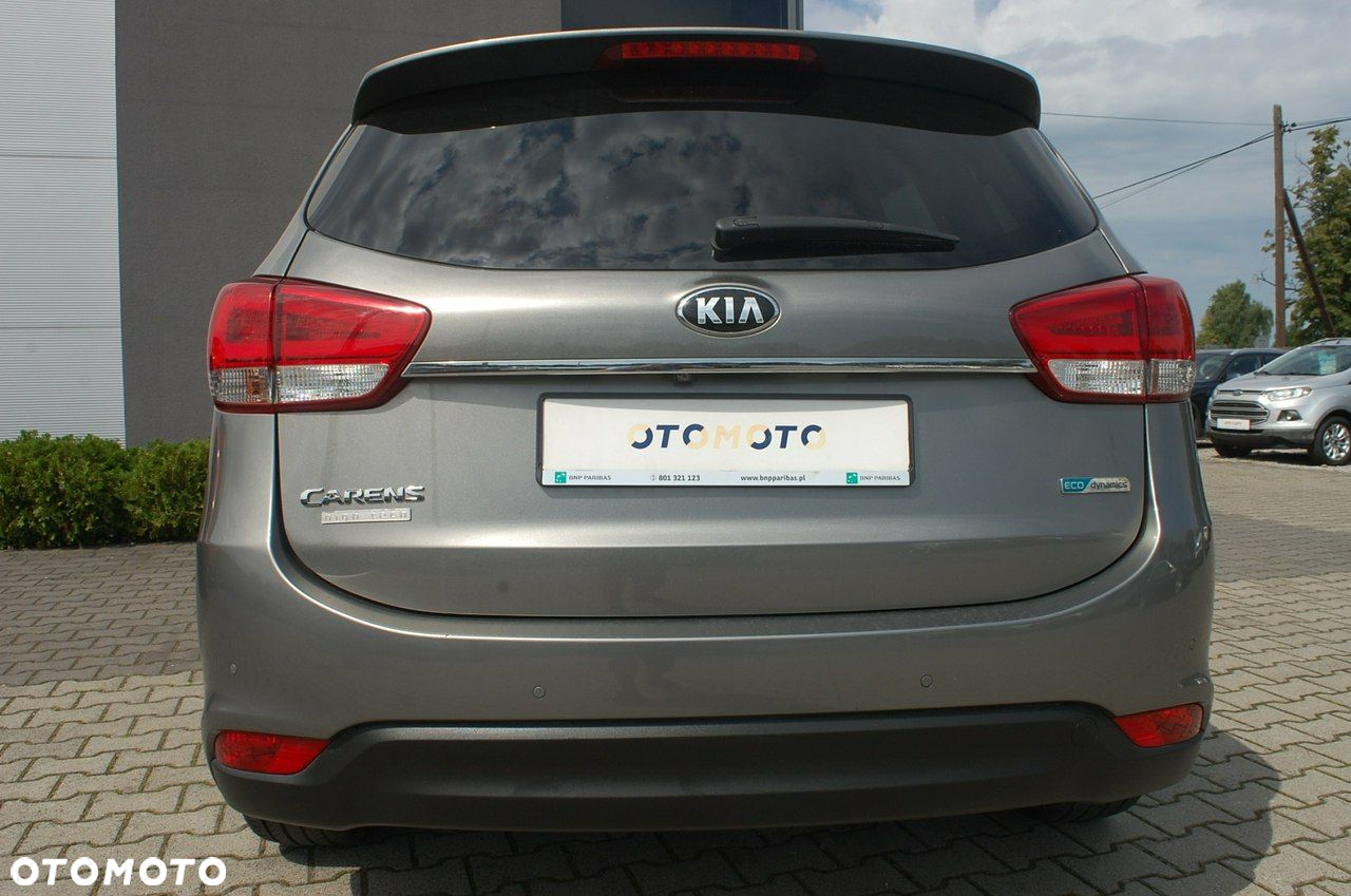 Kia Carens - 18