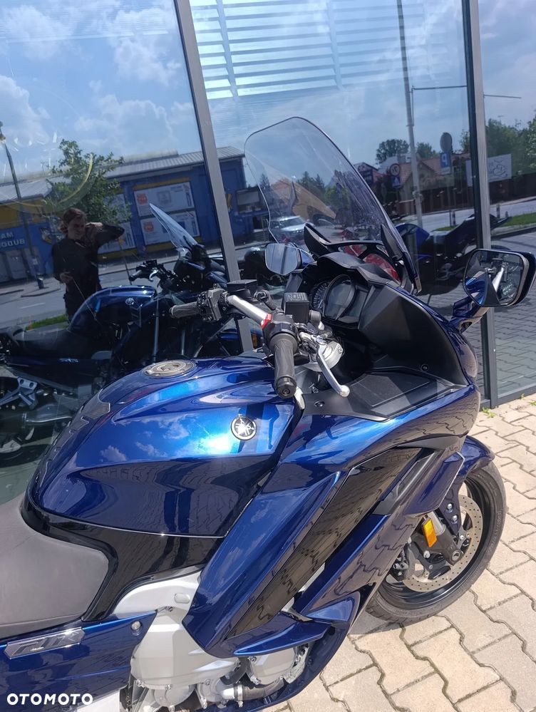 Yamaha FJR - 8