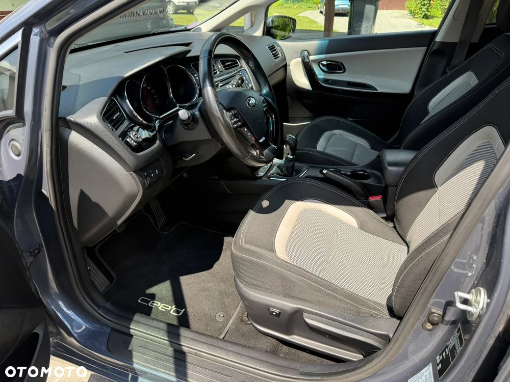 Kia Ceed 1.6 GDI Edition 7 - 13