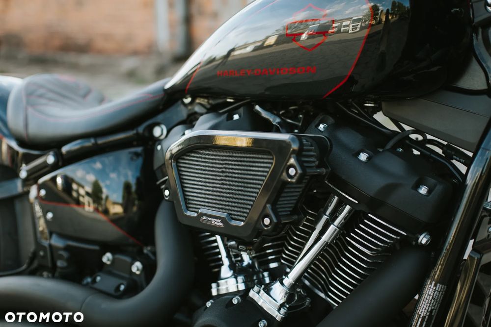 Harley-Davidson Softail Custom - 34