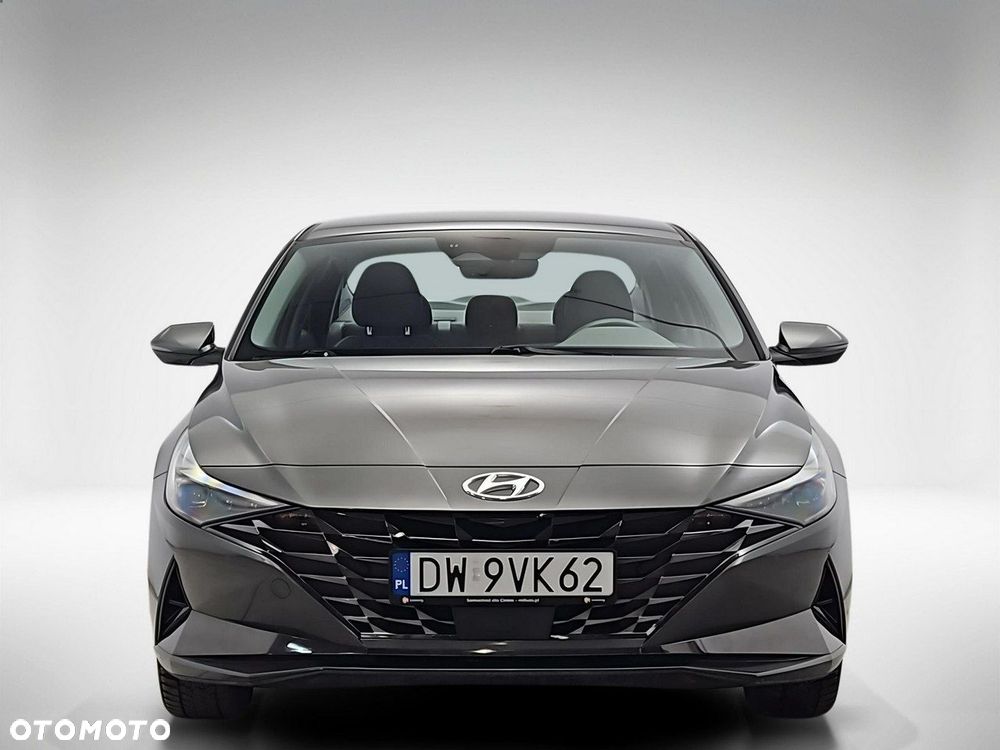 Hyundai Elantra 1.6 Executive CVT - 8