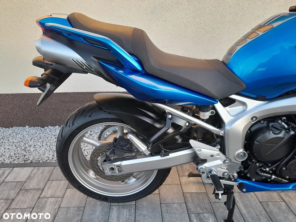 Yamaha FZ6 - 9