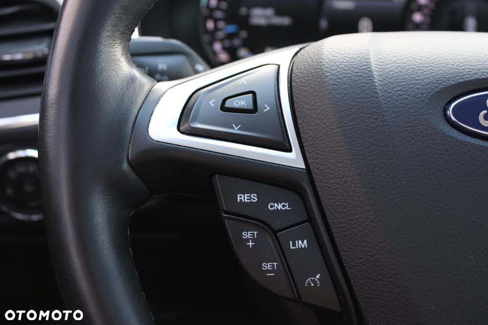Ford S-Max - 13