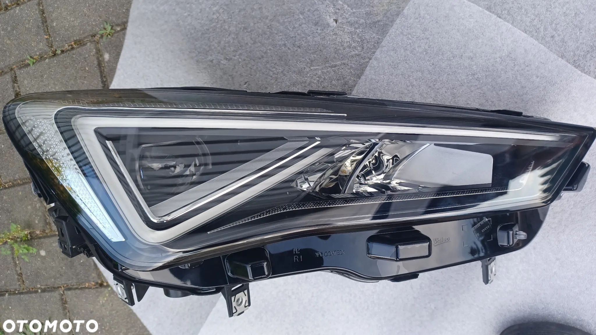 SEAT TARACCO LAMPA XENON LED 5FJ941008 J IDEAŁ - 1