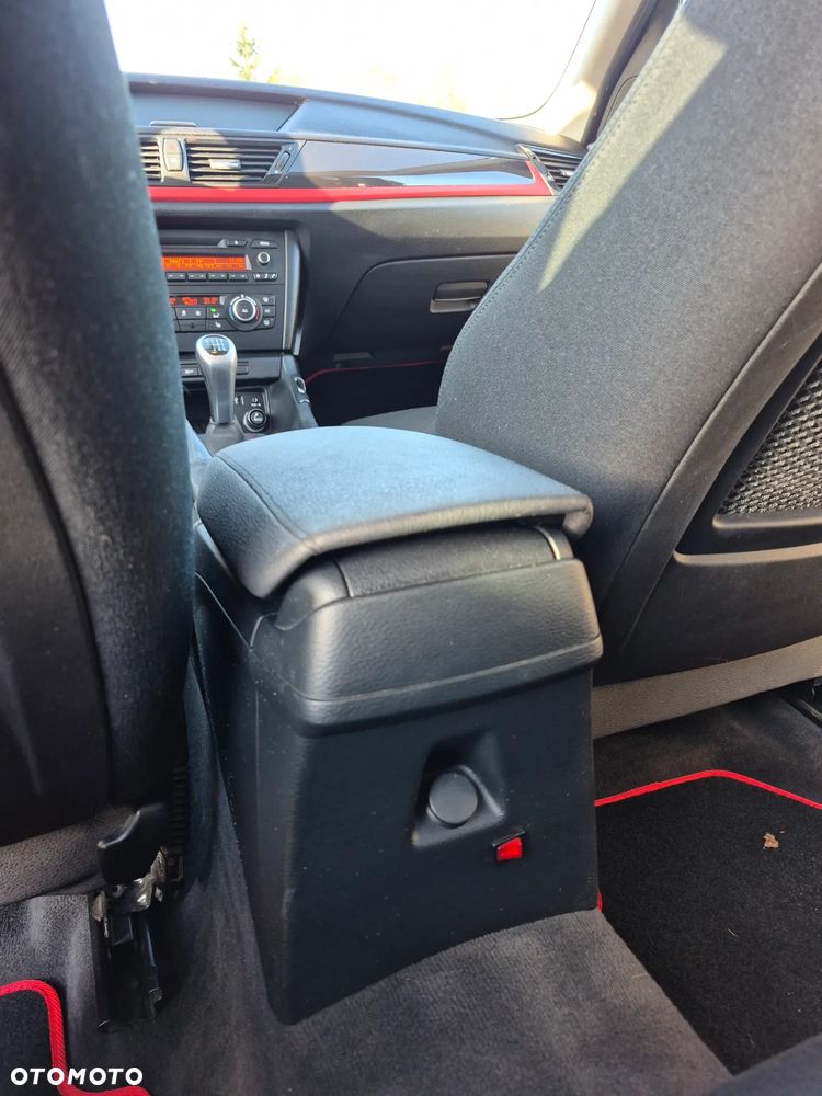 BMW X1 sDrive18d - 18