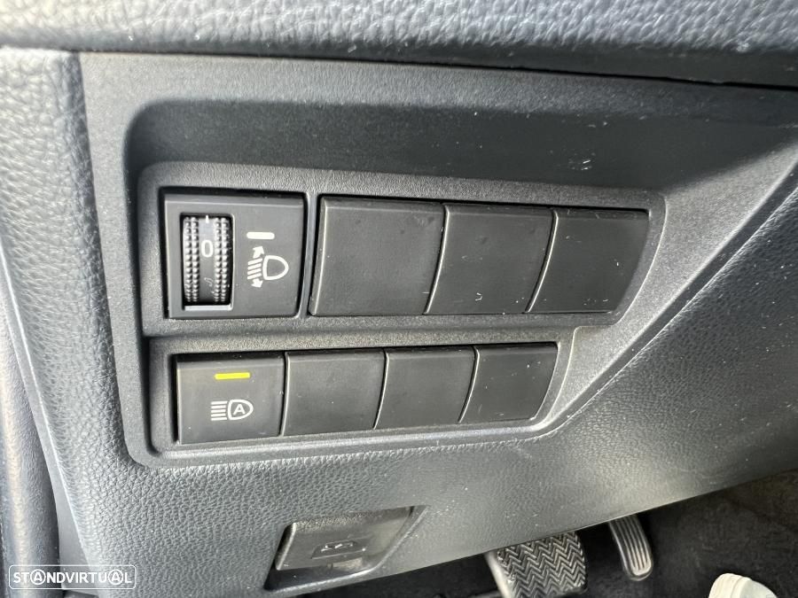 Toyota Yaris 1.5 HDF Comfort Plus - 16