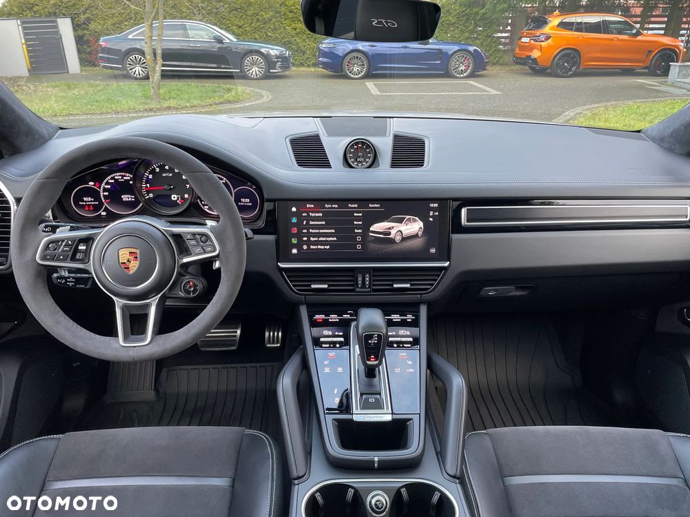 Porsche Cayenne - 23