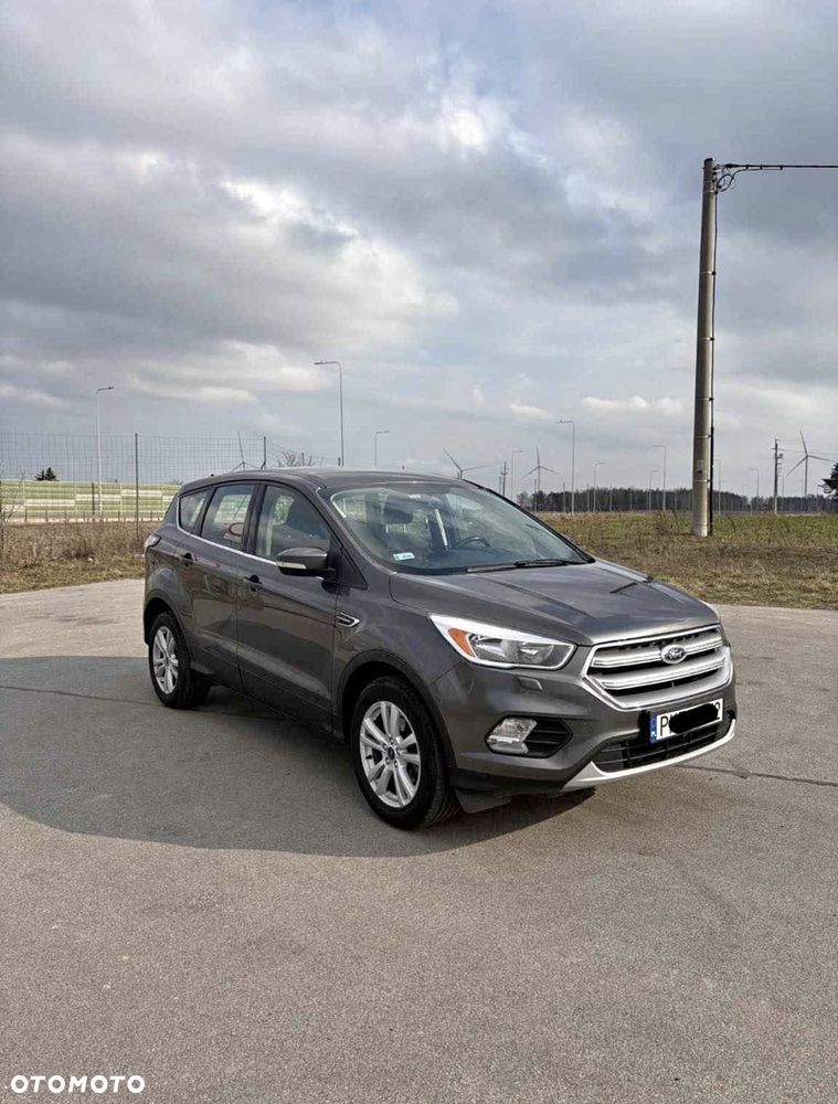 Ford Kuga - 1