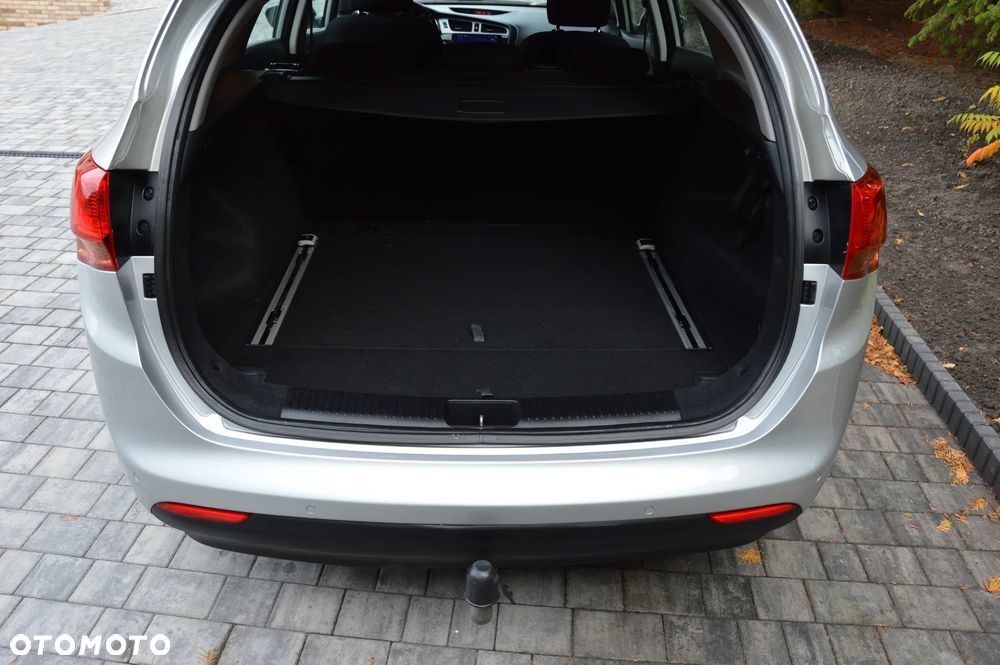 Kia Ceed - 37