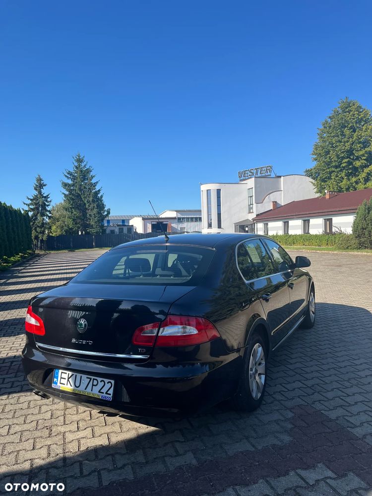 Skoda Superb 2.0 TDI Ambition - 6