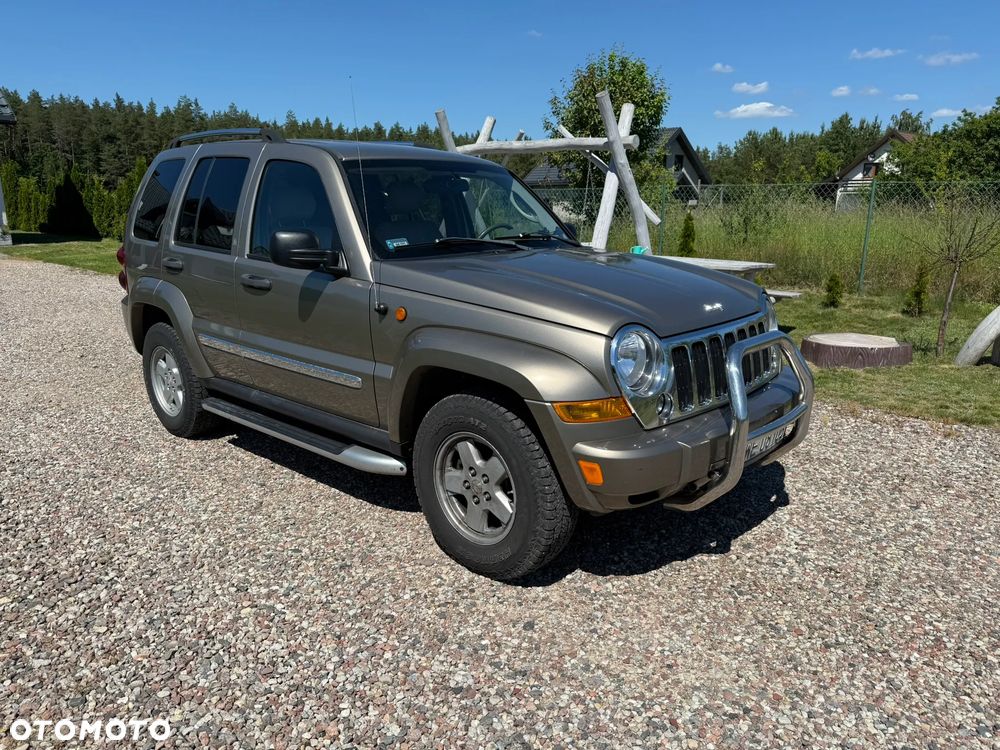 Jeep Liberty - 4