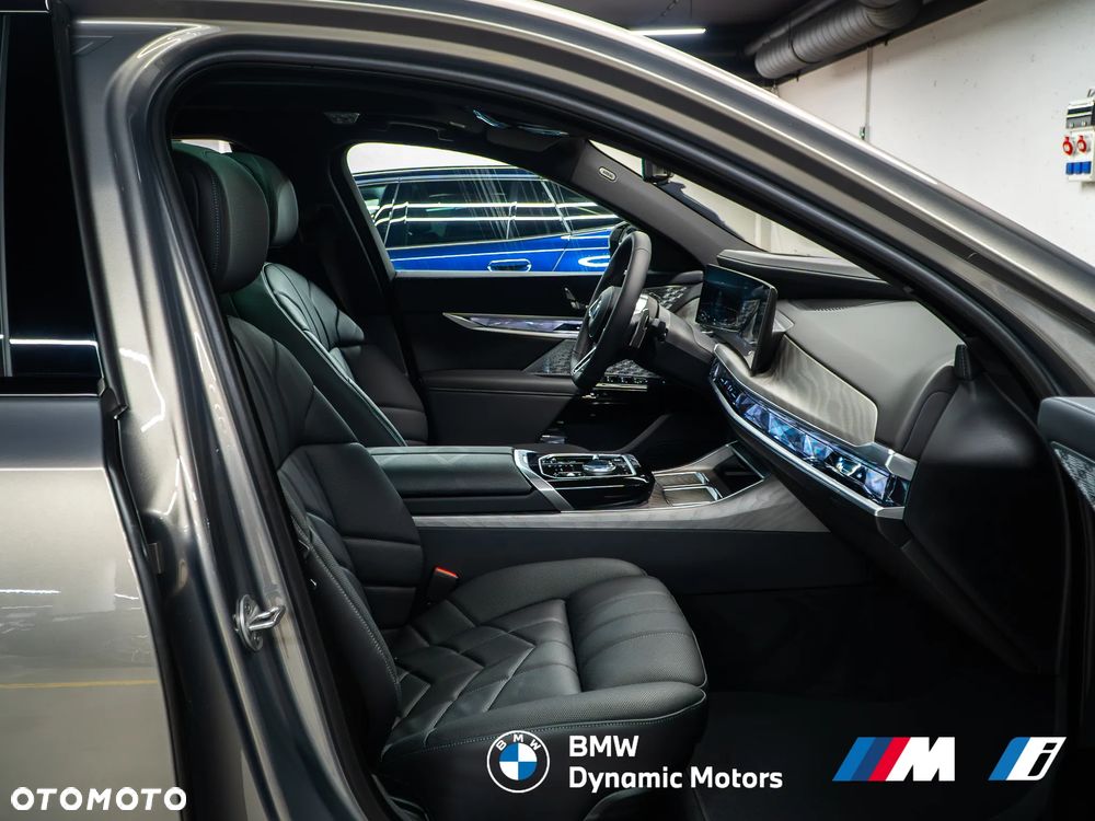 BMW Seria 7 - 21