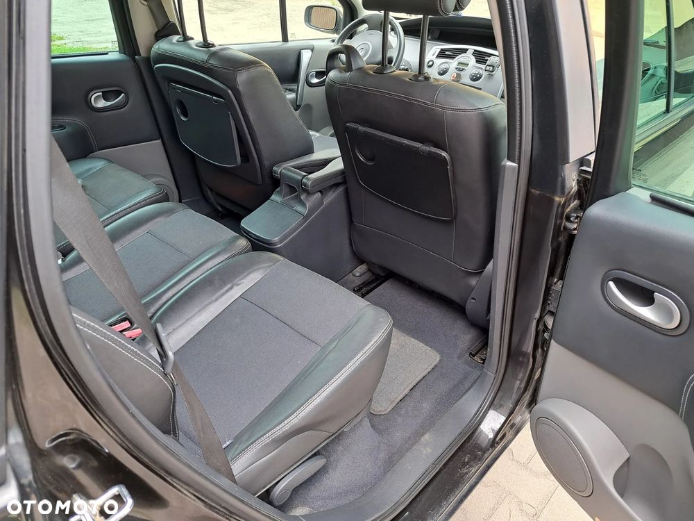 Renault Grand Scenic - 11