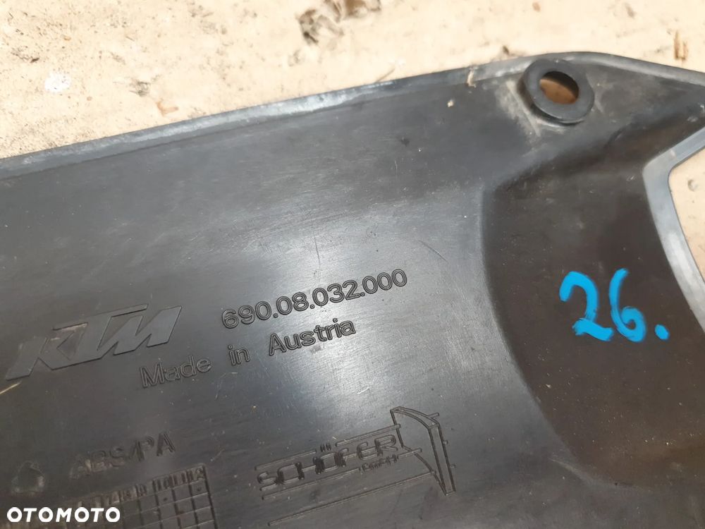 KTM 1190 RC8 Dolna osłona 69008032000 - 2