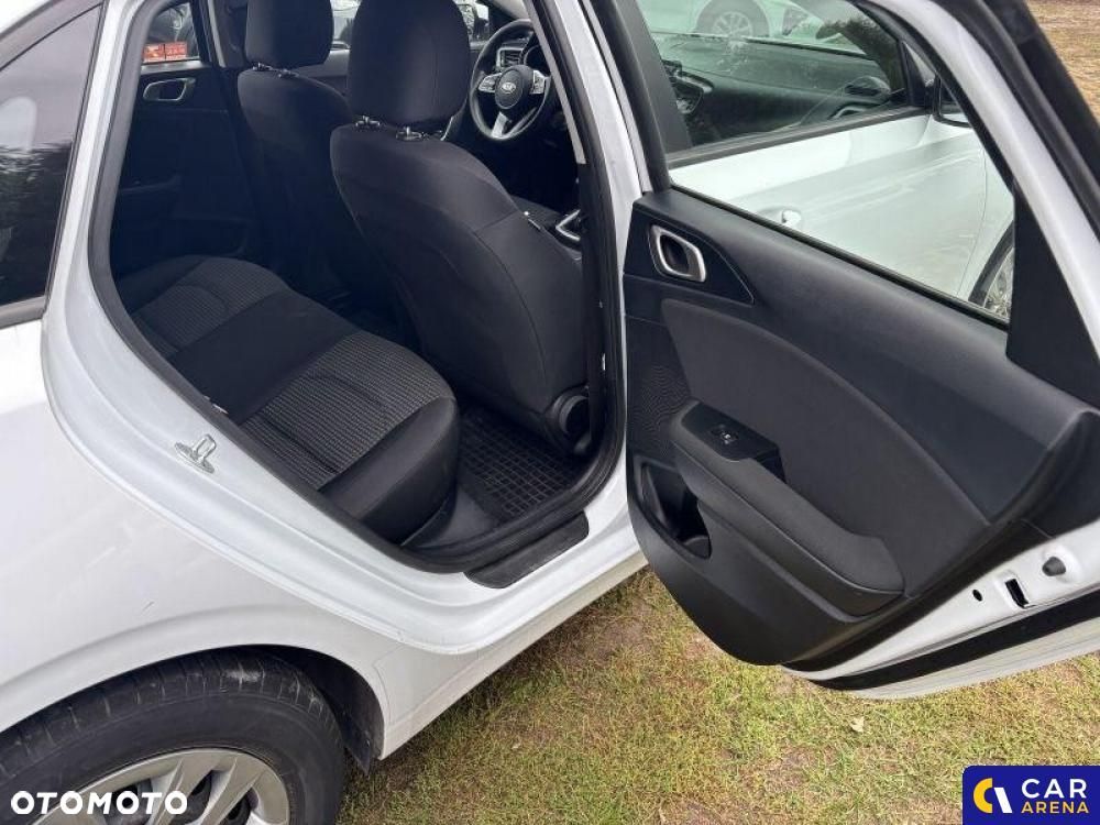 Kia Ceed - 21