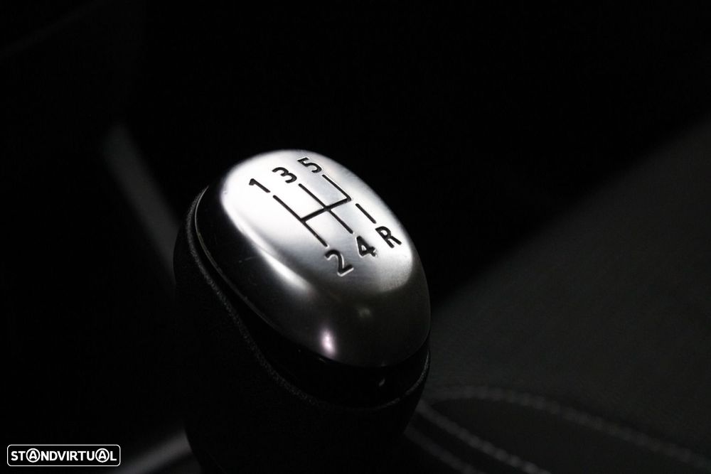 Renault Clio 1.5 dCi Zen — fotografia 18