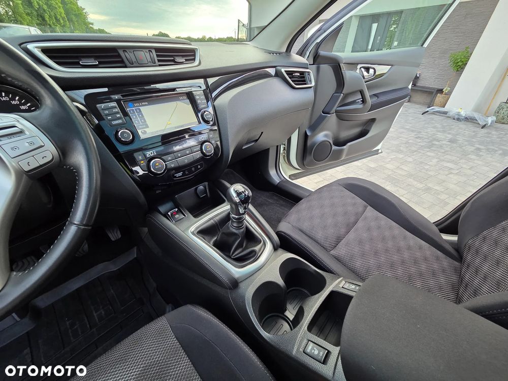 Nissan Qashqai 1.2 DIG-T Tekna - 23