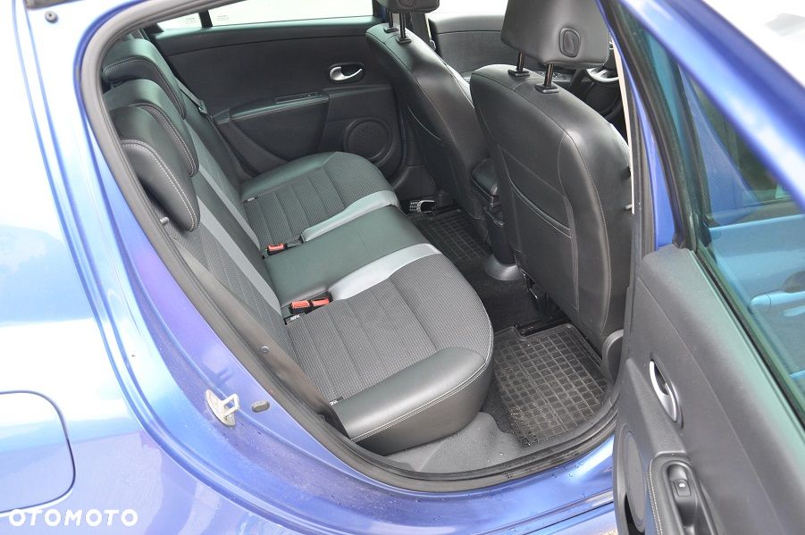 Renault Clio 1.6 16V 130 GT - 12