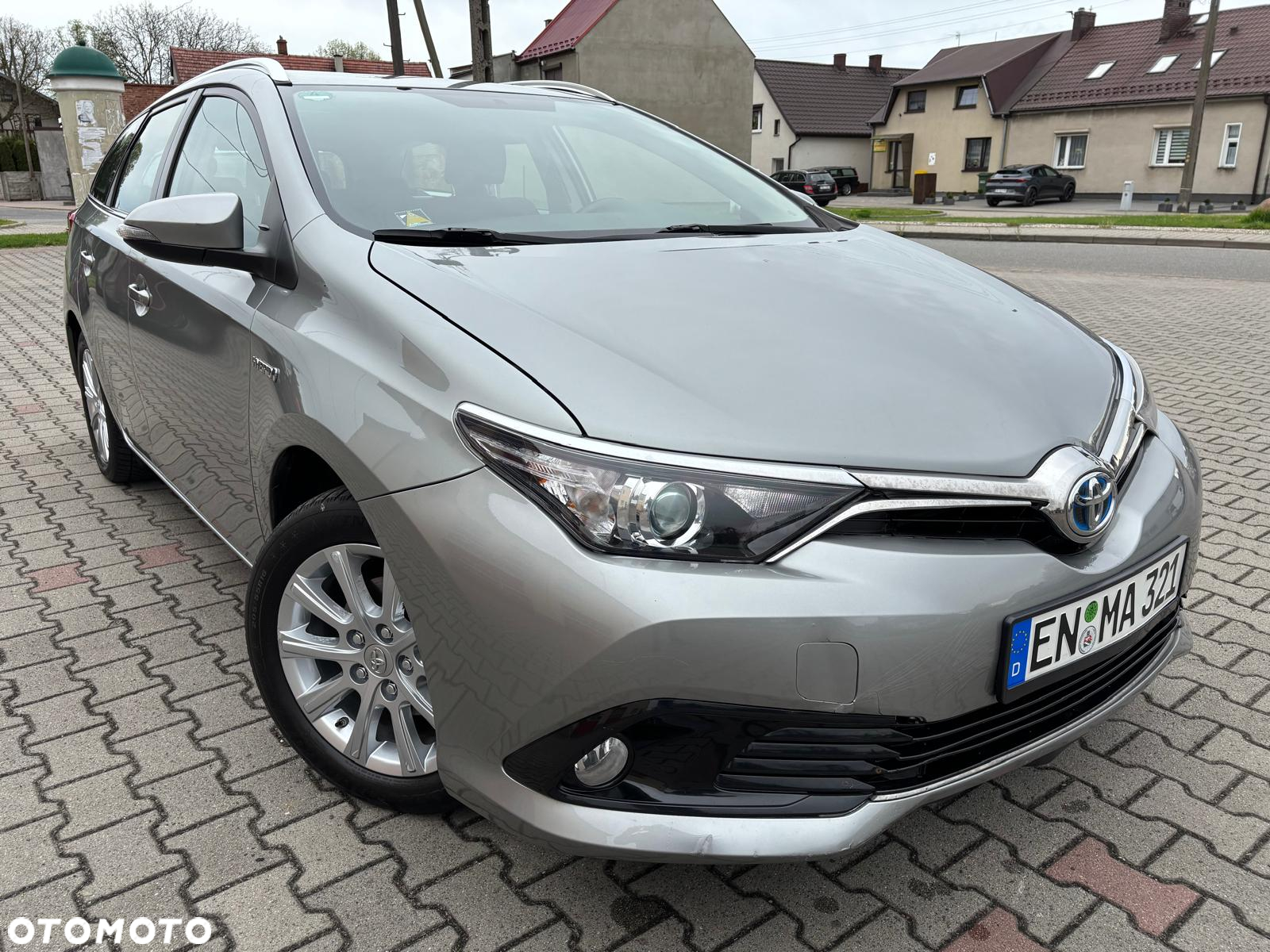 Toyota Auris 1.8 VVT-i Hybrid Automatik Comfort - 3