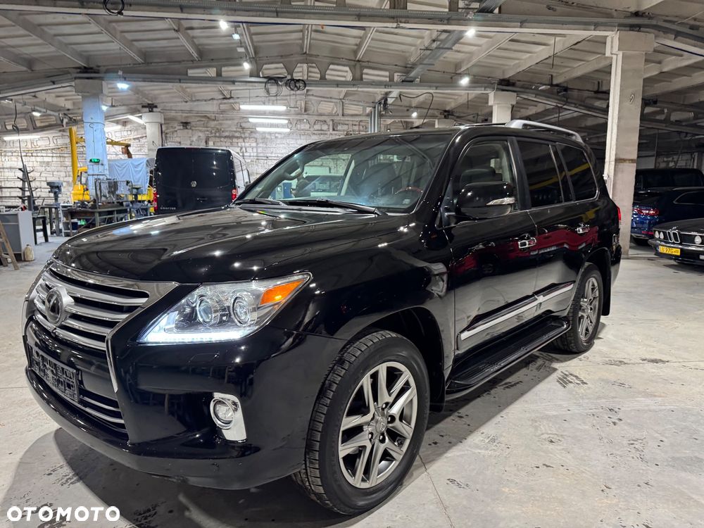 Lexus LX 570 - 1