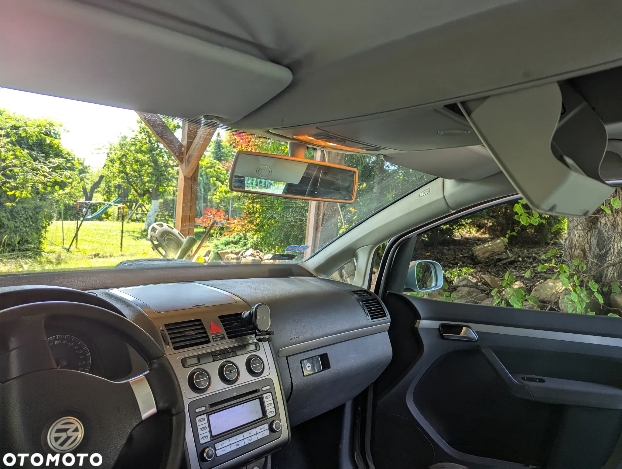 Volkswagen Touran 1.9 TDI Conceptline - 23