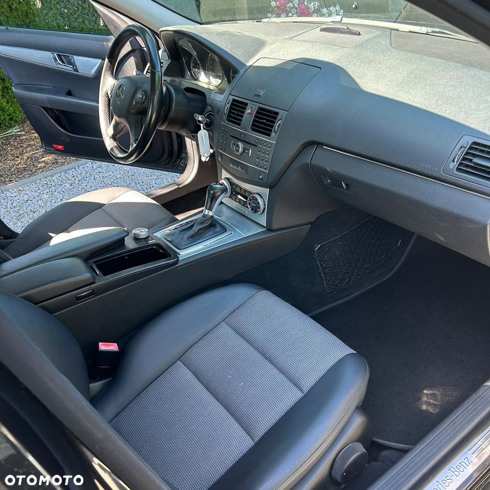 Mercedes-Benz Klasa C 220 CDI DPF Automatik BlueEFFICIENCY Avantgarde - 16