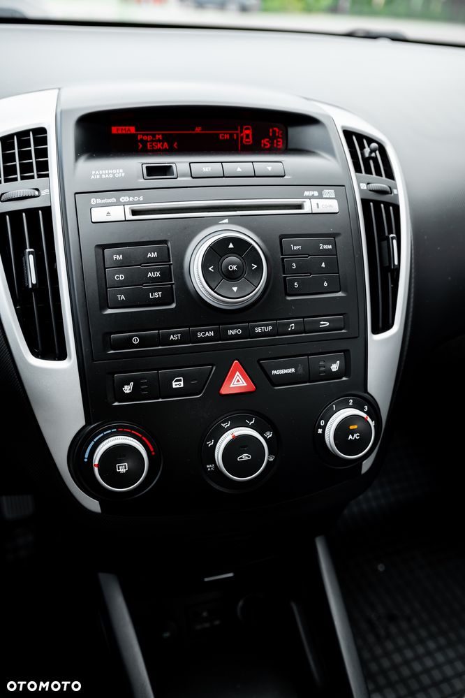 Kia Ceed 1.4 CVVT Spirit - 30
