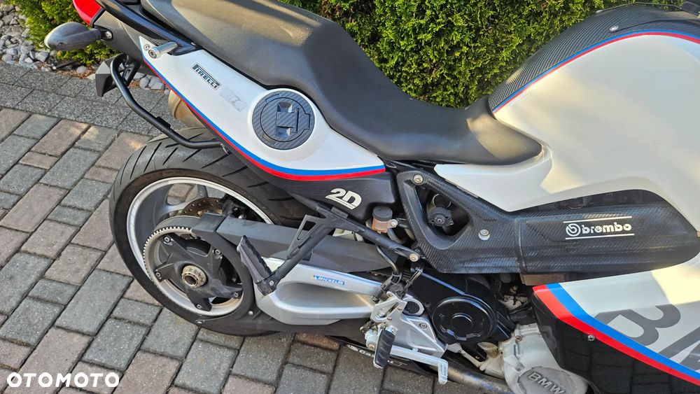 BMW F - 28
