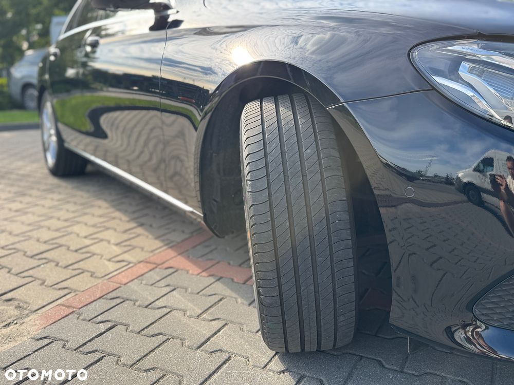 Mercedes-Benz Klasa E 200 d 9G-TRONIC - 14