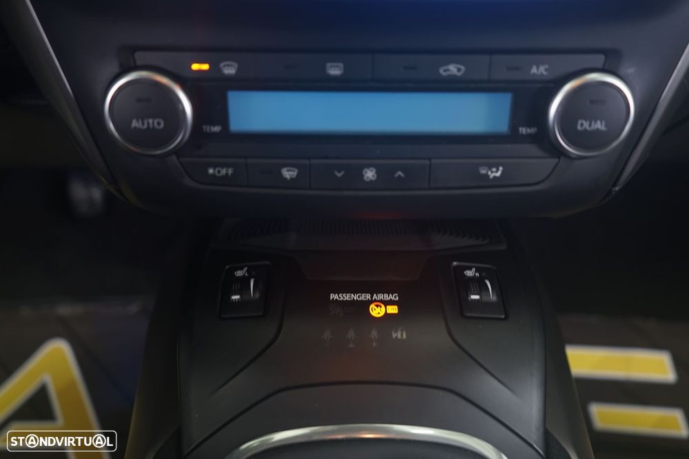 Toyota Avensis Touring Sports 2.0 D-4D Exclusive - 28