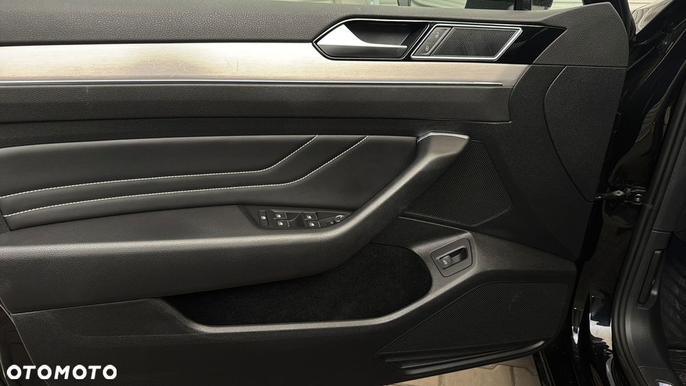 Volkswagen Passat 2.0 TSI Elegance DSG - 11